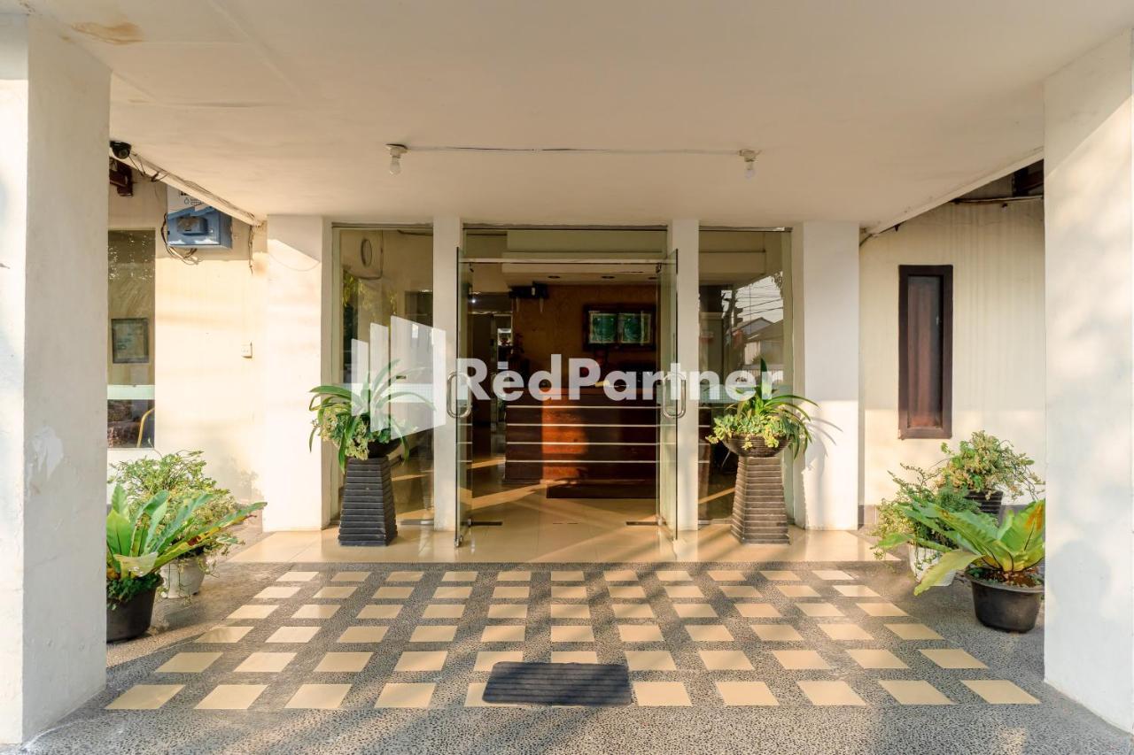 Cherry Pink Hotel Medan Mitra Reddoorz Exterior foto