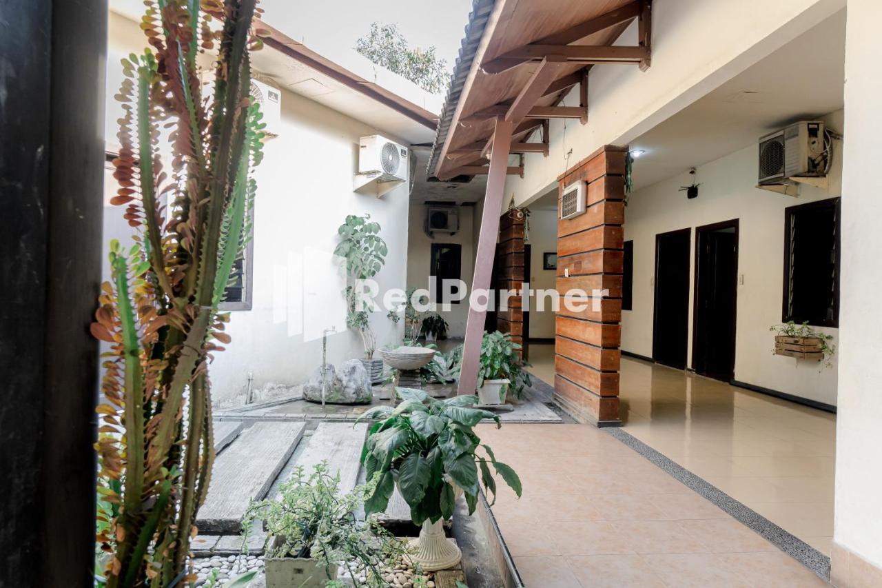 Cherry Pink Hotel Medan Mitra Reddoorz Exterior foto
