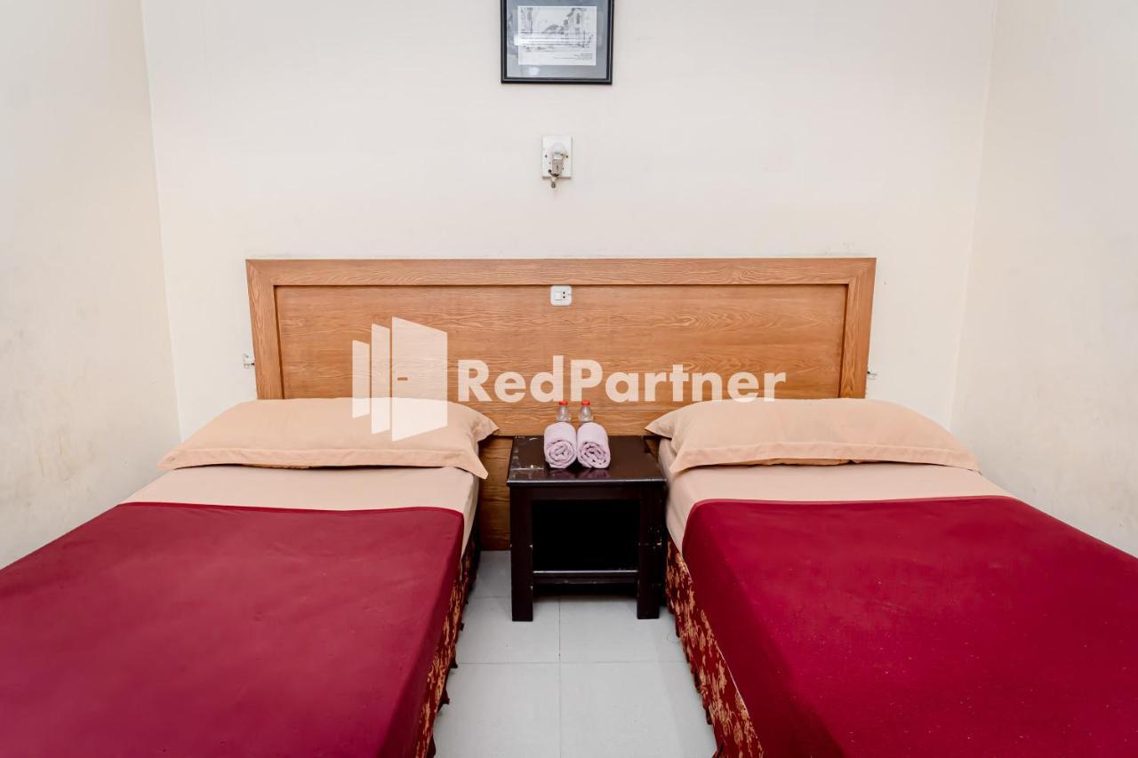Cherry Pink Hotel Medan Mitra Reddoorz Exterior foto