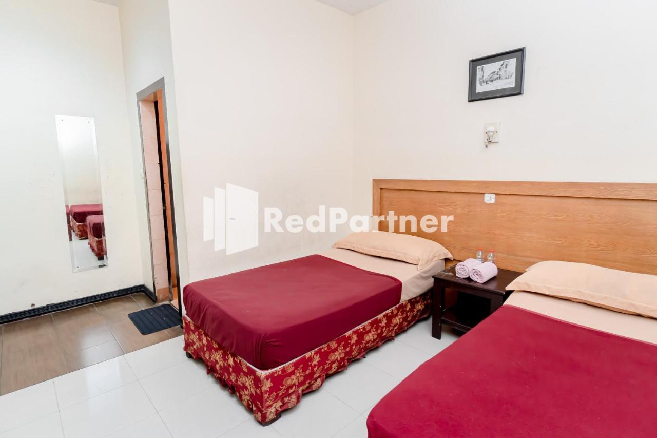 Cherry Pink Hotel Medan Mitra Reddoorz Exterior foto